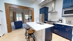 Fridge, microwave, oven, stovetop - Delgado B1 | Historic 1-Bedroom Artist Retreat in Santa Fe (Santa Fe)