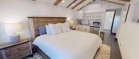 Iron/ironing board, travel crib, WiFi, bed sheets