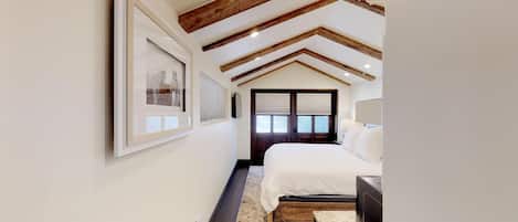 Iron/ironing board, travel crib, WiFi, bed sheets