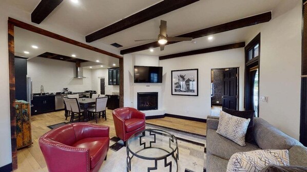 TV, fireplace