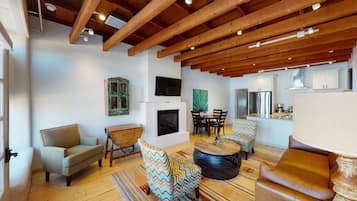 Smart TV y chimenea