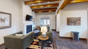 TV, fireplace