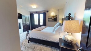 3 chambres, bureau, fer et planche à repasser, lit parapluie