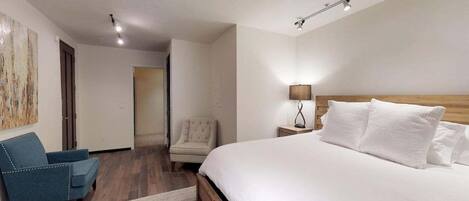 1 bedroom, iron/ironing board, travel cot, WiFi