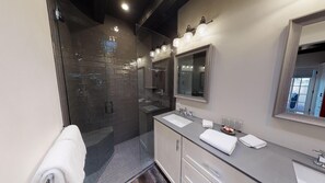 Hair dryer, towels - Delgado A: Just one block from Canyon Road! (Santa Fe)