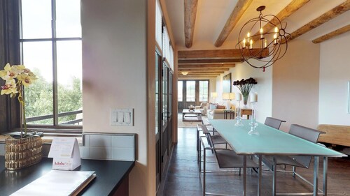 The Lincoln 402, 2 Bed / 2.5 Bath, Luxury Condo