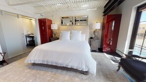 2 bedrooms, in-room safe, desk, iron/ironing board - The Lincoln 503, 2 Bed / 2 Bath, Luxury Loft Style Condo (Santa Fe)