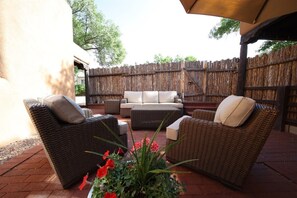 Terrace/patio - Delgado B3 | Luxury 1 Bedroom Santa Fe Casita (Santa Fe)