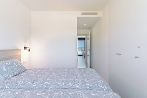 3 室のベッドルーム、WiFi (無料)