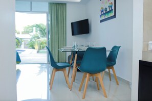 Premium bedding, down duvets, in-room safe, free WiFi - COSTA MADERO RESORT (Los Ayala)