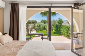 Free WiFi, bed sheets - Studio 'Finca Del Silencio Casita Carajillo' with Mountain View, Wi-Fi and Air Conditioning (Tolox)