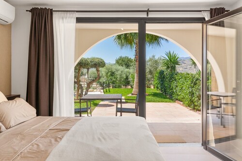 Studio 'Finca Del Silencio Casita Carajillo' with Mountain View, Wi-Fi and Air Conditioning