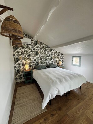 4 bedrooms, iron/ironing board, WiFi, bed sheets - Charming country cottage with swimming pool (Molières)