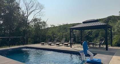 Mountain Retreat with Pool and Pond nestled on 15 acres! Sleeps up to 14!