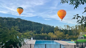 Lämmitetty uima-allas