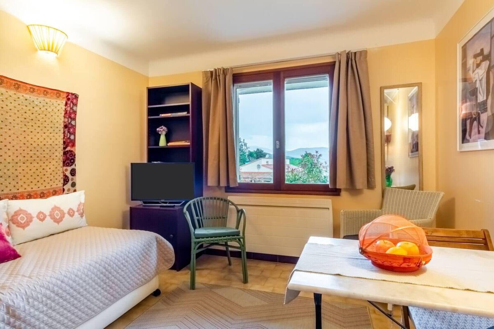 1 多间卧室、熨斗/熨衣板、免费 WiFi、床单