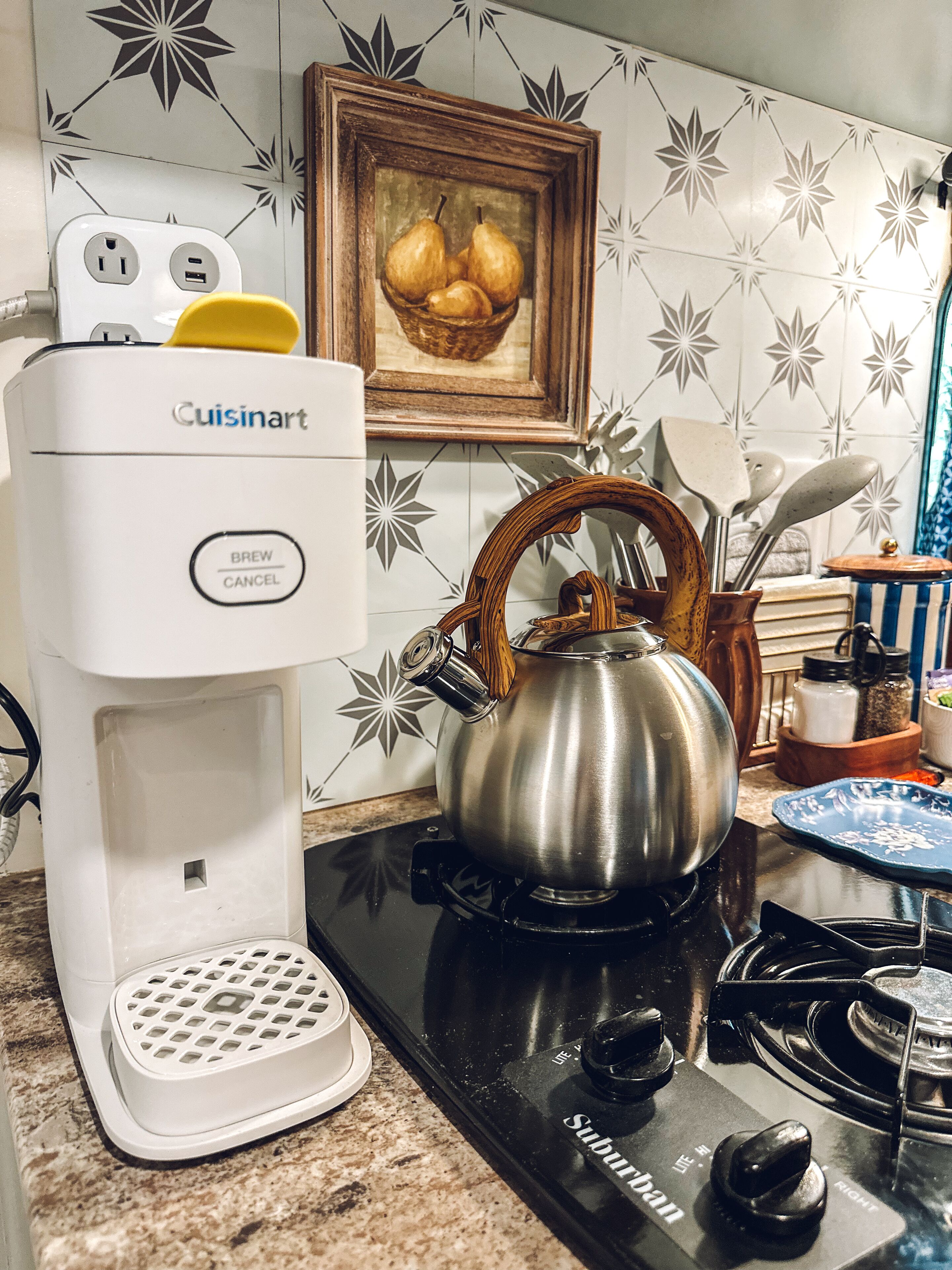 Réfrigérateur, micro-ondes, four, cafetière/bouilloire