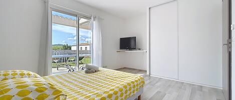 4 chambres, bureau, fer et planche à repasser, Wi-Fi gratuit