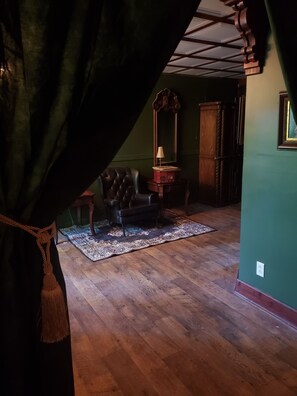 Coin salon dans le hall