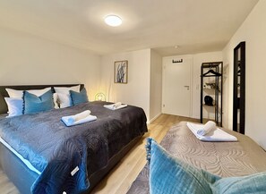 2 bedrooms, iron/ironing board, travel cot, free WiFi - 5-7 persons, Wifi, terrace, new, near Nordpark and supermarkets BIELEFELD (Bielefeld)