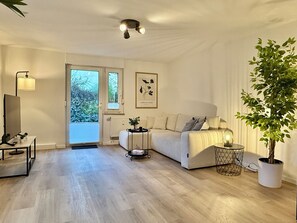 Smart TV - 5-7 persons, Wifi, terrace, new, near Nordpark and supermarkets BIELEFELD (Bielefeld)