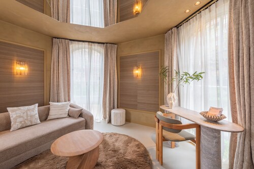 Unique 3 floor tower apartment with AC at Westerpark