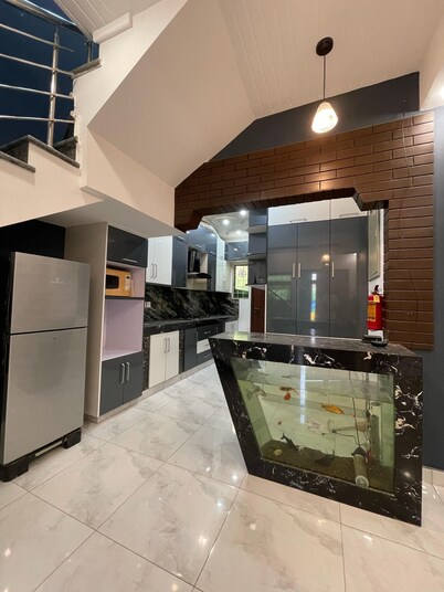 Comfortable Villa with AC and WiFi in pleasant Bahria Town Karachi