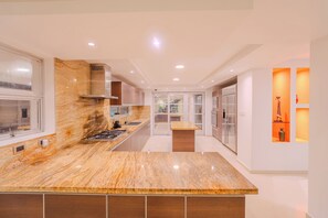 Microwave, oven, stovetop, dishwasher