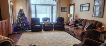 Country Home Sleeps 6 Adults, Lg Living & Kitchen
Fire Pit, Crow River Winery