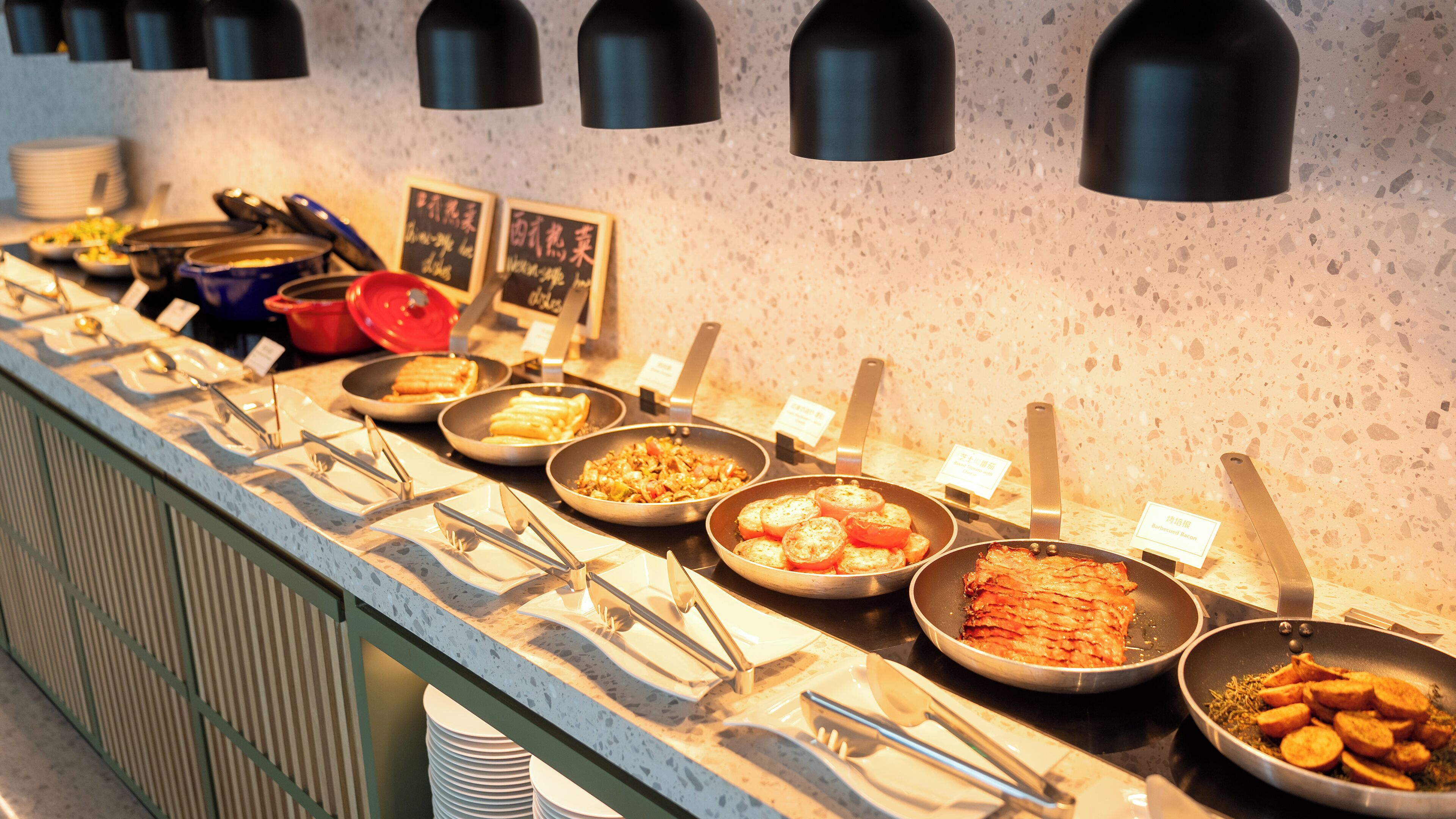 Desayuno buffet todos los días (con cargo) 