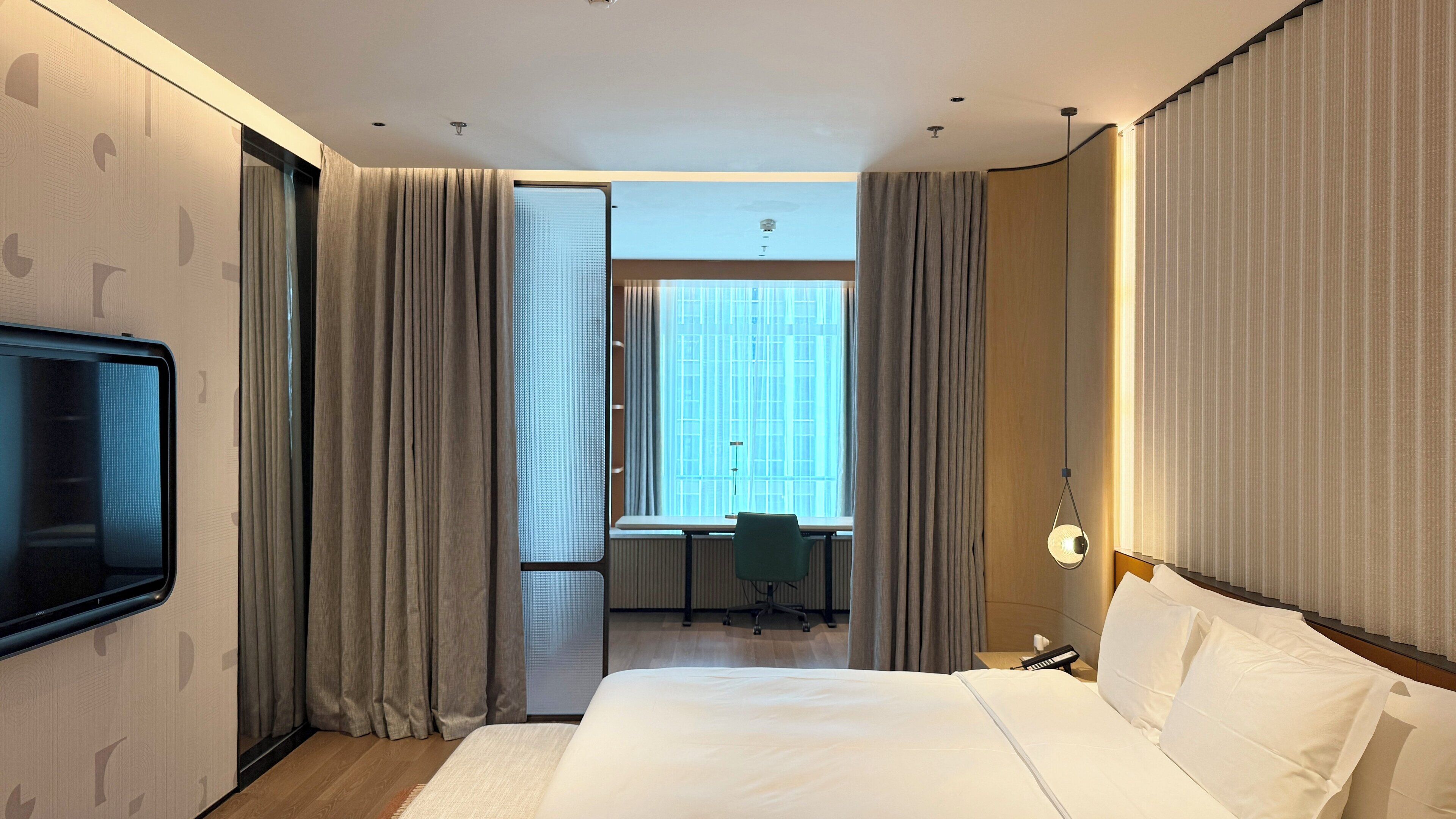 King Suite Smart Fitness Mirror | In-room safe, desk, laptop workspace, blackout curtains