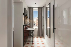 Bathroom - Aloft Istanbul Karakoy (Istanbul)