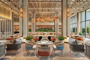 2 bars/lounges, poolside bar - Pattaya Marriott Resort And Spa (Pattaya)