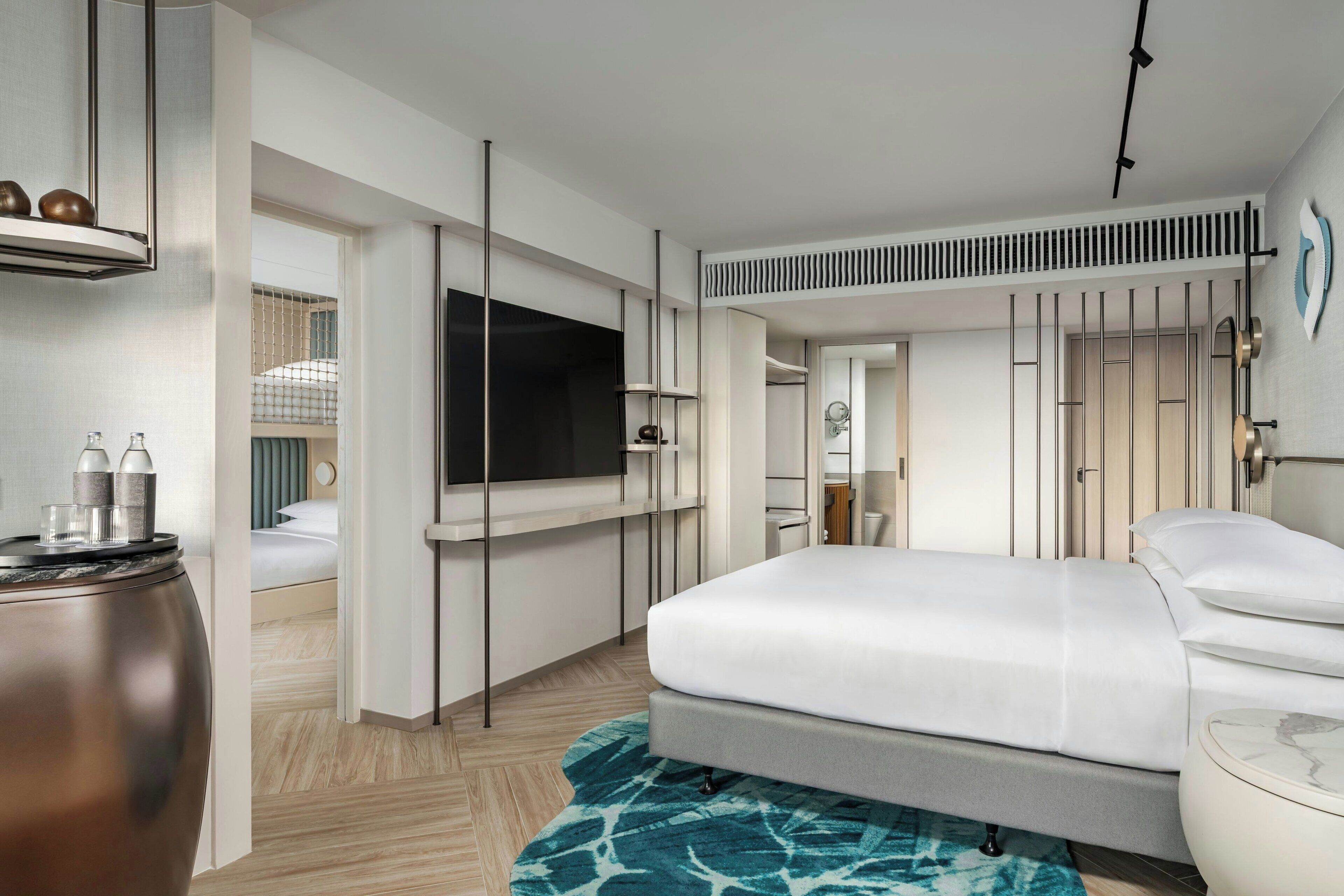 ファミリー ルーム キングベッド 1 台 リゾートビュー (Resort View) | ミニバー、セーフティボックス (室内)、防音設備、アイロン / アイロン台