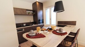 Dining - Cas' Indalo - FRANCHEVILLE (FRANCHEVILLE)