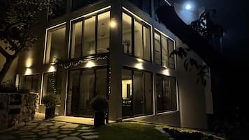 Mặt tiền nơi lưu trú
