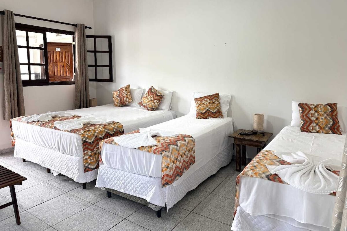 Classic Quadruple Room | Desk, laptop workspace, free WiFi