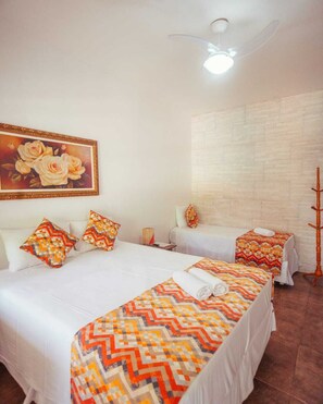 클래식 트리플룸 | 책상, 노트북 작업 공간, 무료 WiFi