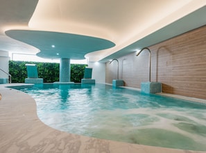 Piscine couverte, piscine chauffée