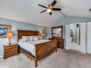 5 habitaciones, tabla de planchar con plancha, wifi y ropa de cama