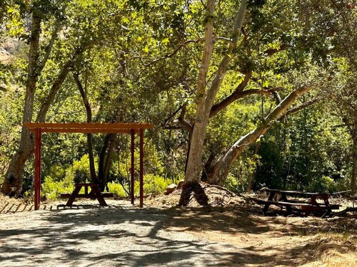 Grand Riverside Retreat