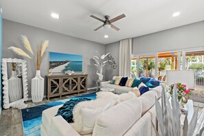 Smart TV, chimenea, videojuegos y libros 