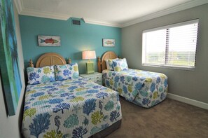 2 habitaciones, tabla de planchar con plancha, internet y ropa de cama 