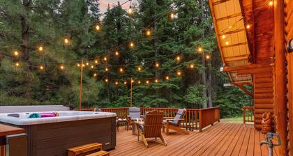 4+Acre Cozy Cabin in Woods Near Skiing