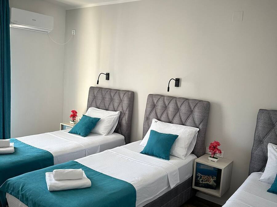 Bureau, espace de travail pour ordinateur portable