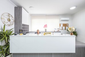 Reception - Hotel Mondo  (Budva)