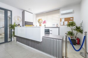 Reception - Hotel Mondo  (Budva)