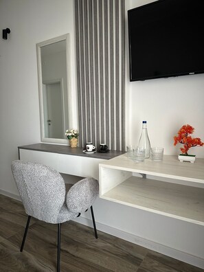 Superior Triple Room, Balcony, City View - Hotel Mondo  (Budva)