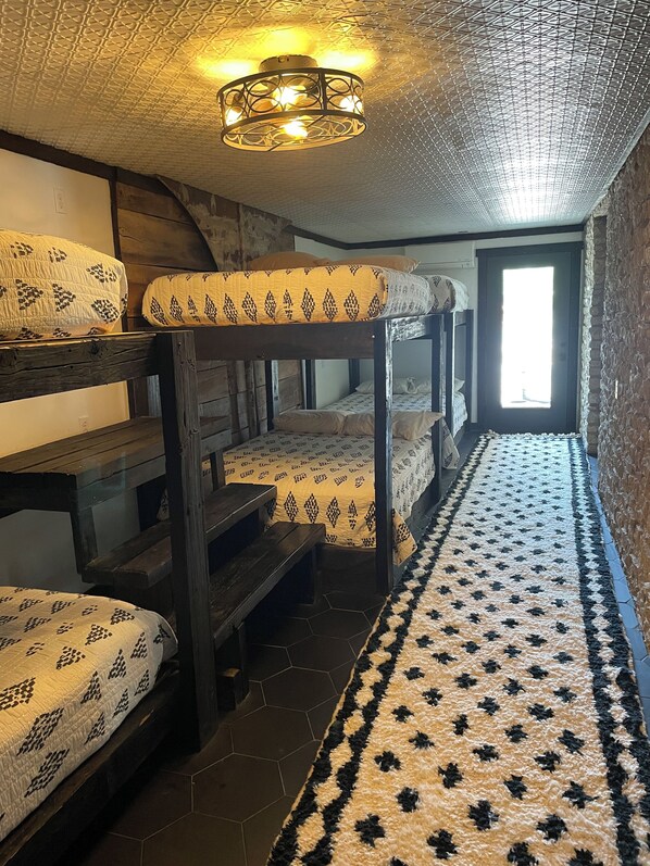 6 chambres, Wi-Fi, literie fournie