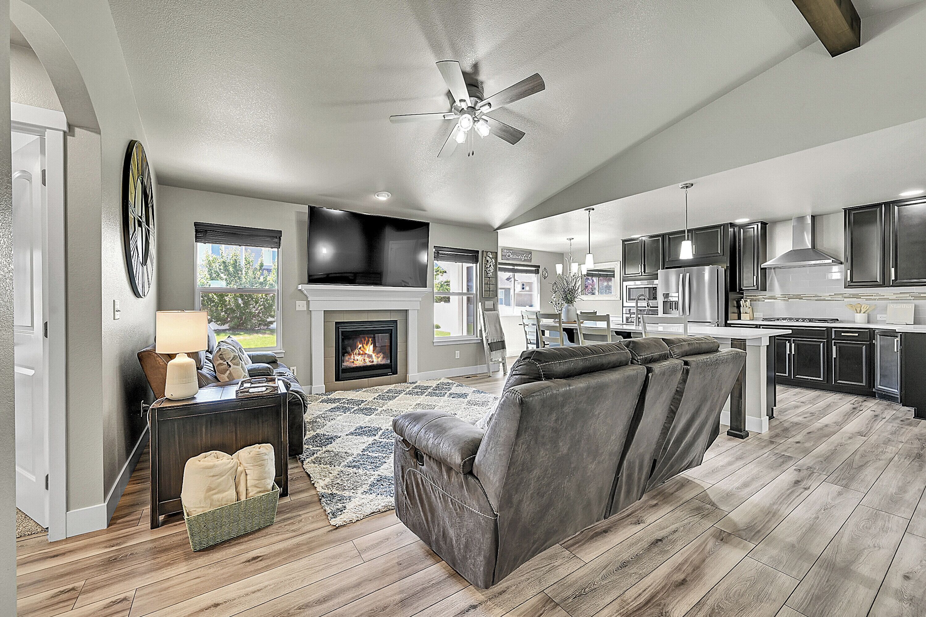 Smart TV, fireplace, video games, books